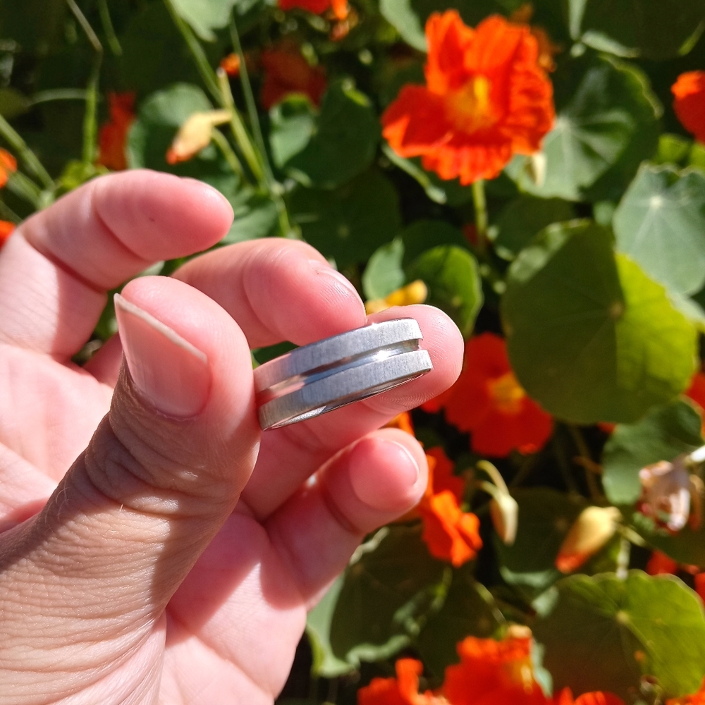 Ring - Picture 3 of 4